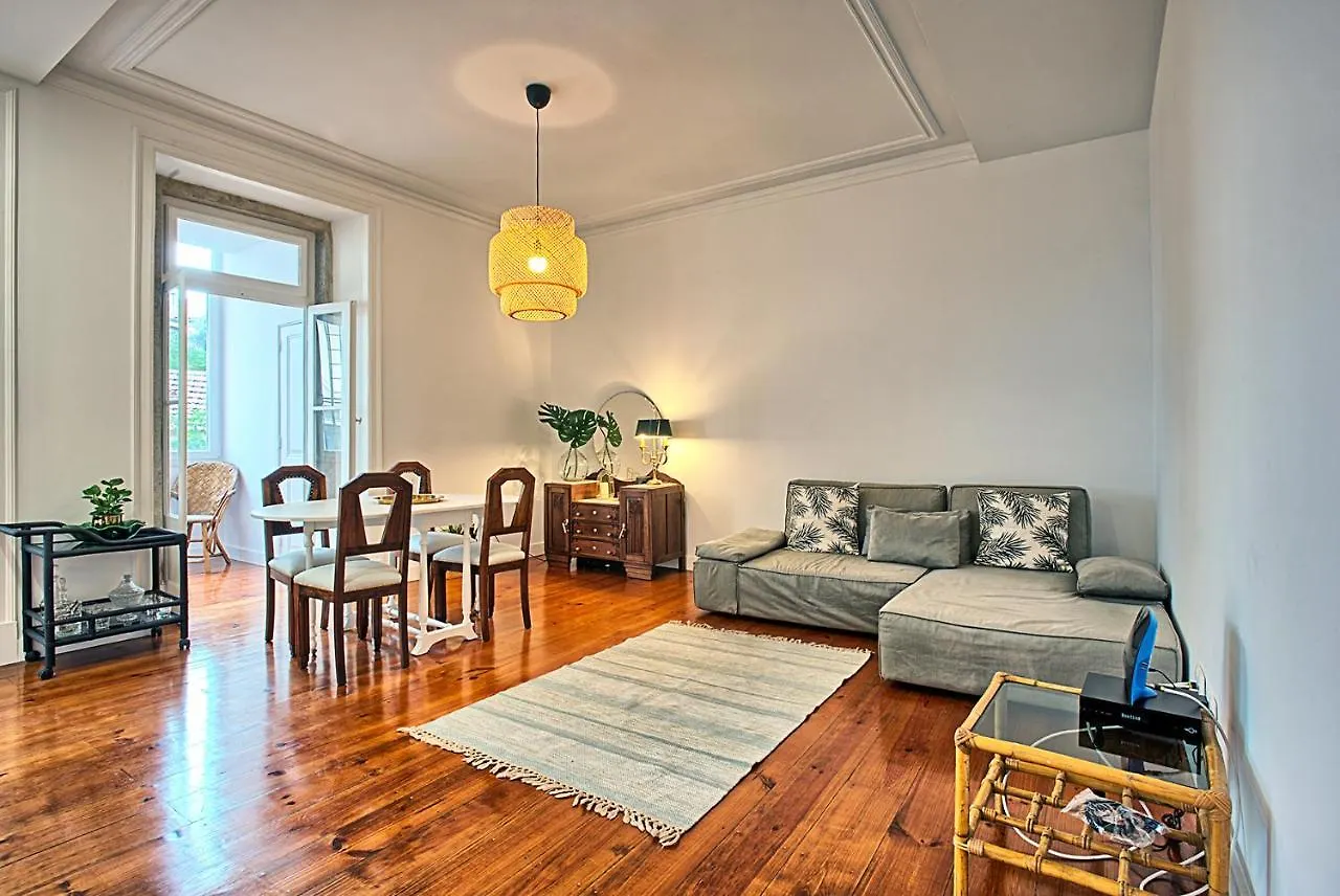 Lisboa Bernardim Ribeiro Apartment