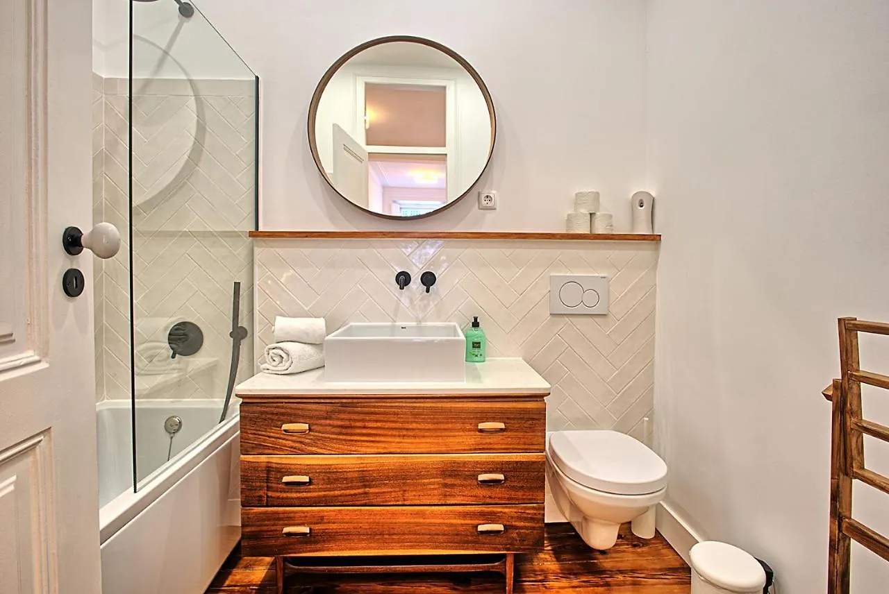 Lisboa Bernardim Ribeiro Apartment